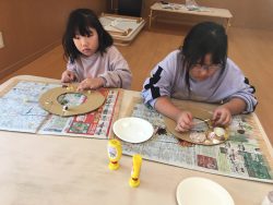 土曜日活動　リース作り